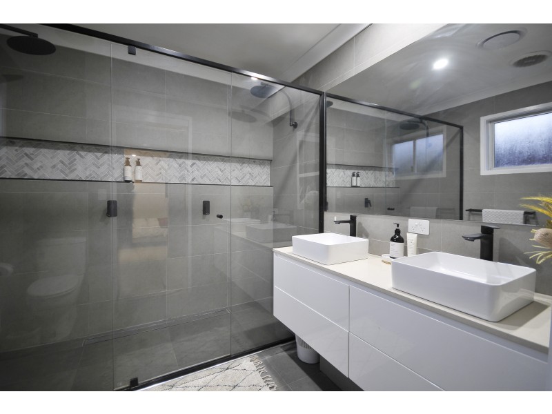 14 Barklya Place, Palm Beach QLD 4221