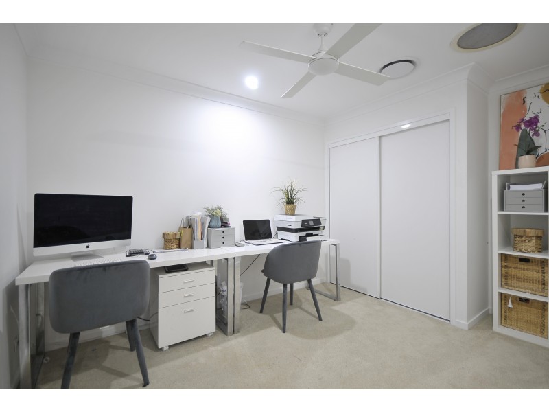14 Barklya Place, Palm Beach QLD 4221
