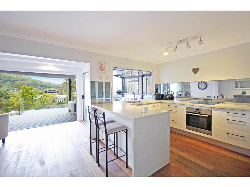 64 Ocean Parade, Burleigh Heads QLD 4220