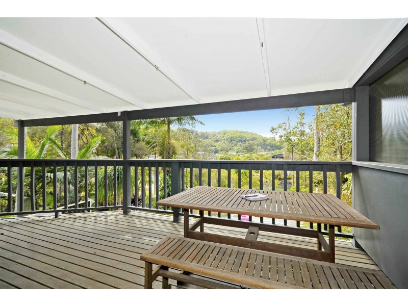64 Ocean Parade, Burleigh Heads QLD 4220