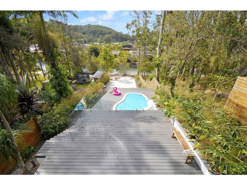 64 Ocean Parade, Burleigh Heads QLD 4220