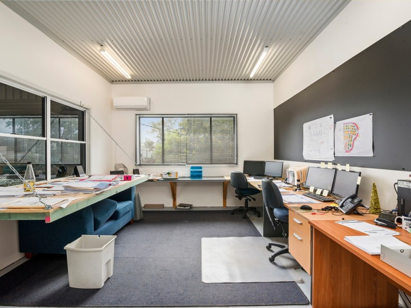 11 Wheeler Crescent, Currumbin Waters QLD 4223