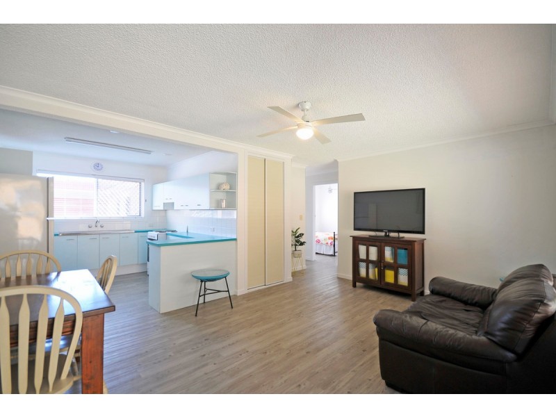 2/9 Atkin Street, Tugun QLD 4224