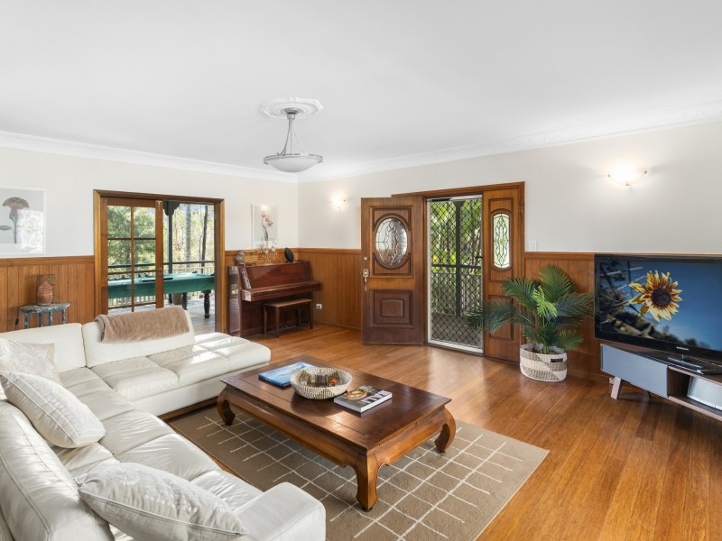 6 Horsman Road, Elanora QLD 4221