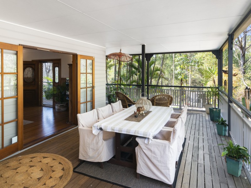 6 Horsman Road, Elanora QLD 4221