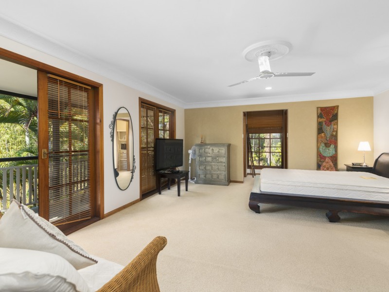 6 Horsman Road, Elanora QLD 4221