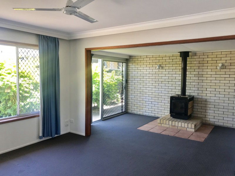 2 Marlin Court, Palm Beach QLD 4221