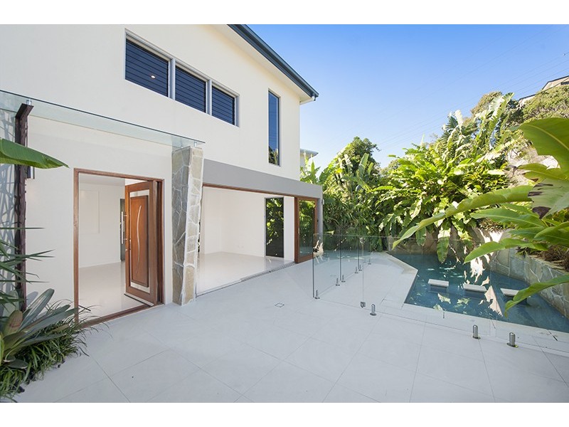 1/67 Stapylton Street, Coolangatta QLD 4225