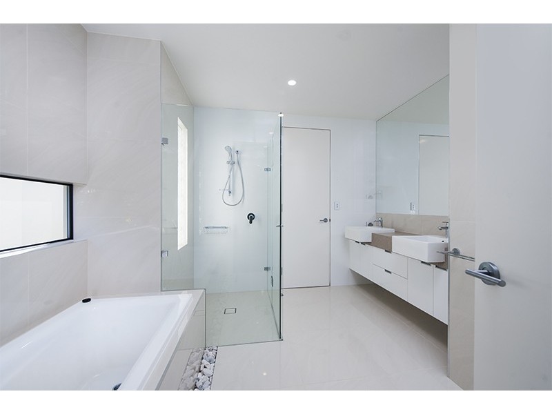 1/67 Stapylton Street, Coolangatta QLD 4225