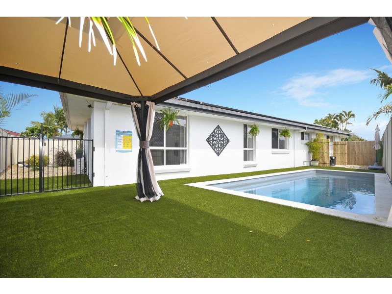 15 Sonama Court, Burleigh Waters QLD 4220