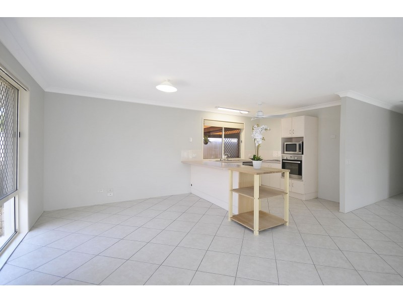 15 Sonama Court, Burleigh Waters QLD 4220