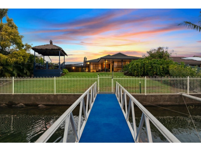 13 Kentia Court, Elanora QLD 4221