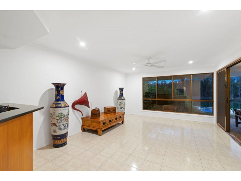 13 Kentia Court, Elanora QLD 4221