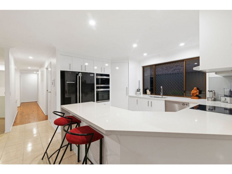 13 Kentia Court, Elanora QLD 4221