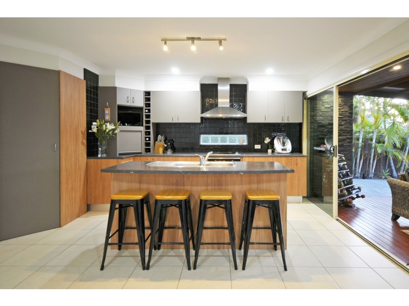 20 Iluka Street, Palm Beach QLD 4221