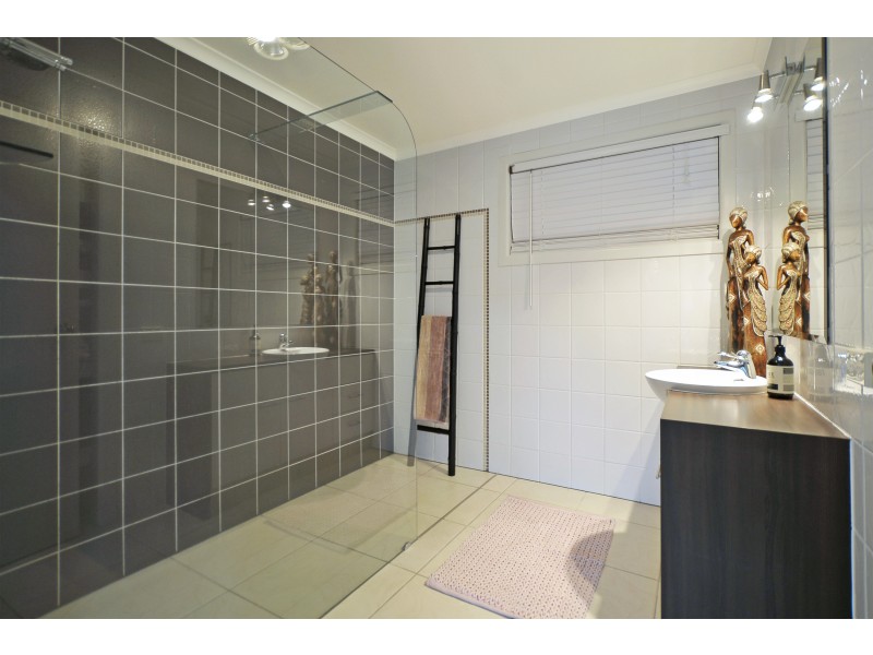 20 Iluka Street, Palm Beach QLD 4221