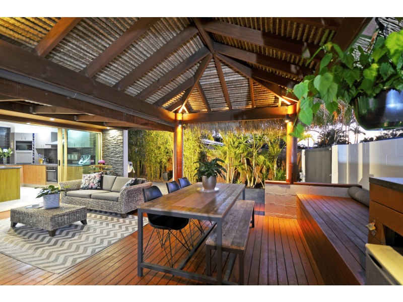 20 Iluka Street, Palm Beach QLD 4221