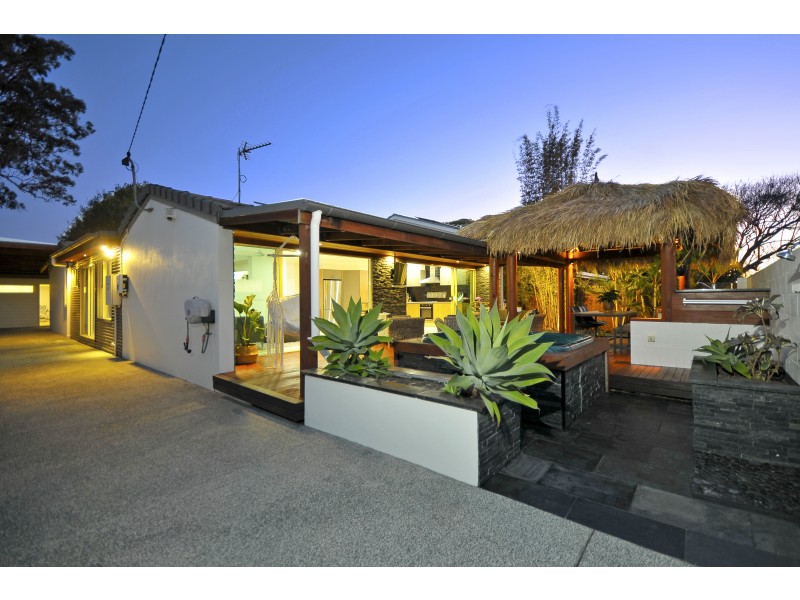 20 Iluka Street, Palm Beach QLD 4221