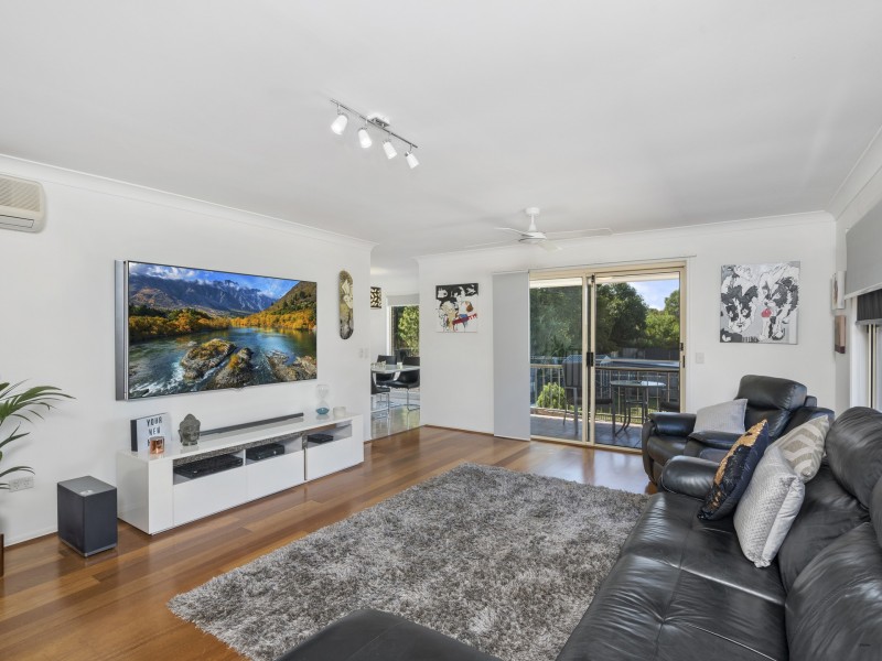2/10 Kintyre Crescent, Banora Point NSW 2486