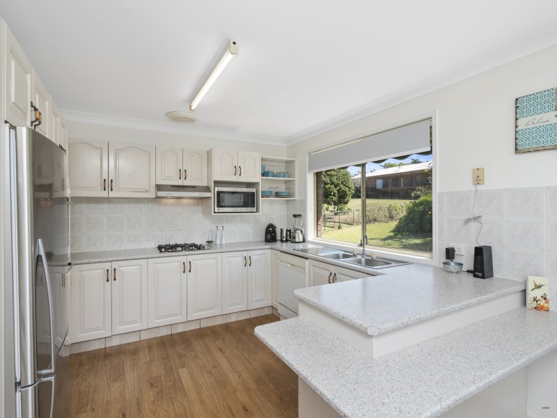 2/10 Kintyre Crescent, Banora Point NSW 2486