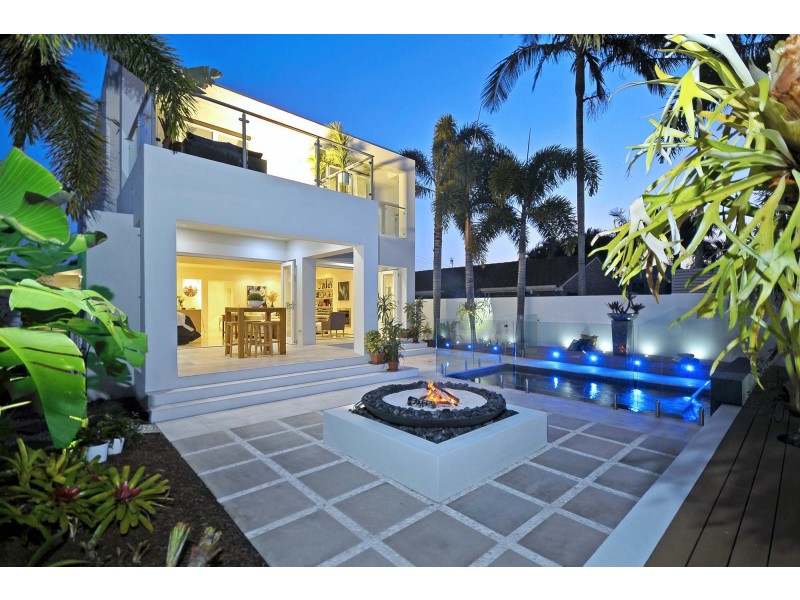 43 Fourth Avenue, Palm Beach QLD 4221