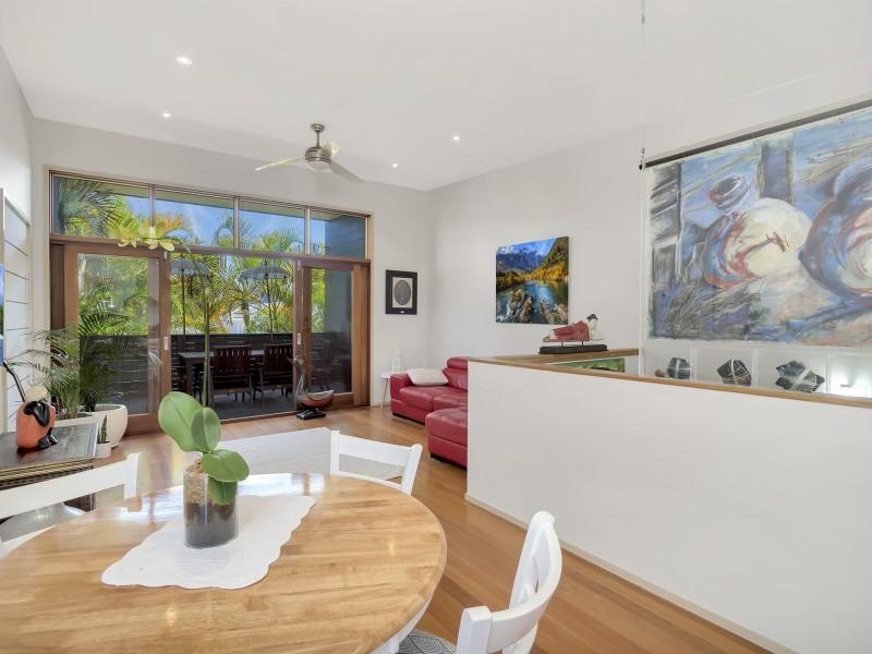 2/36 Fourth Avenue, Palm Beach QLD 4221
