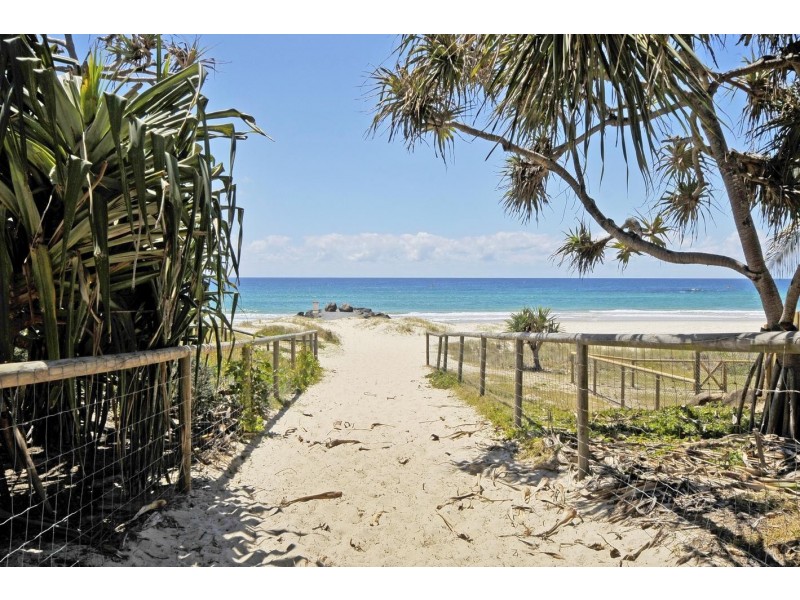 2/20 Mawarra Street, Palm Beach QLD 4221