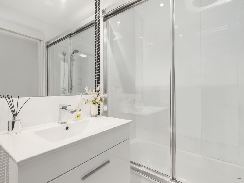 114/2 Coolgardie Street, Elanora QLD 4221