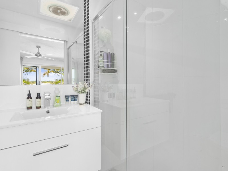 114/2 Coolgardie Street, Elanora QLD 4221