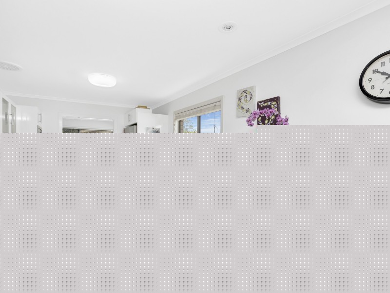 8 Oakwood Terrace, Palm Beach QLD 4221