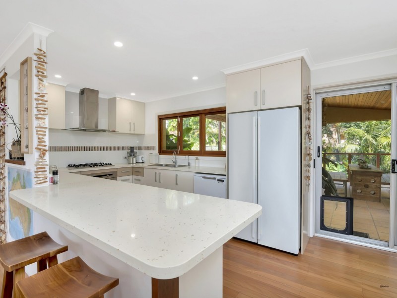 19 Walsh Street, Currumbin QLD 4223