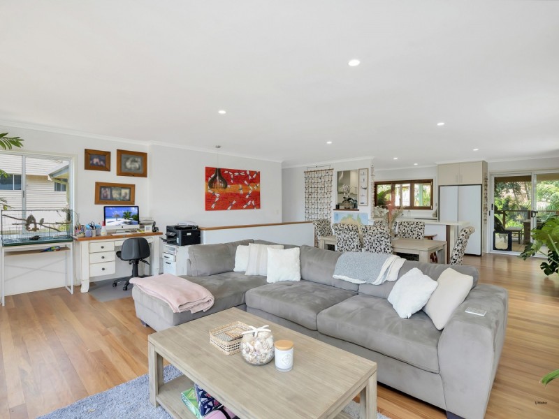 19 Walsh Street, Currumbin QLD 4223