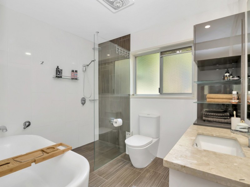 19 Walsh Street, Currumbin QLD 4223