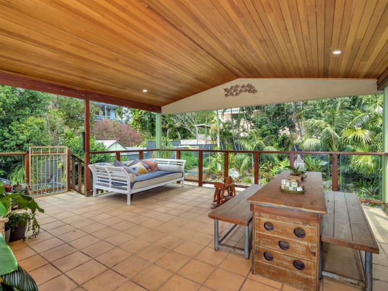 19 Walsh Street, Currumbin QLD 4223