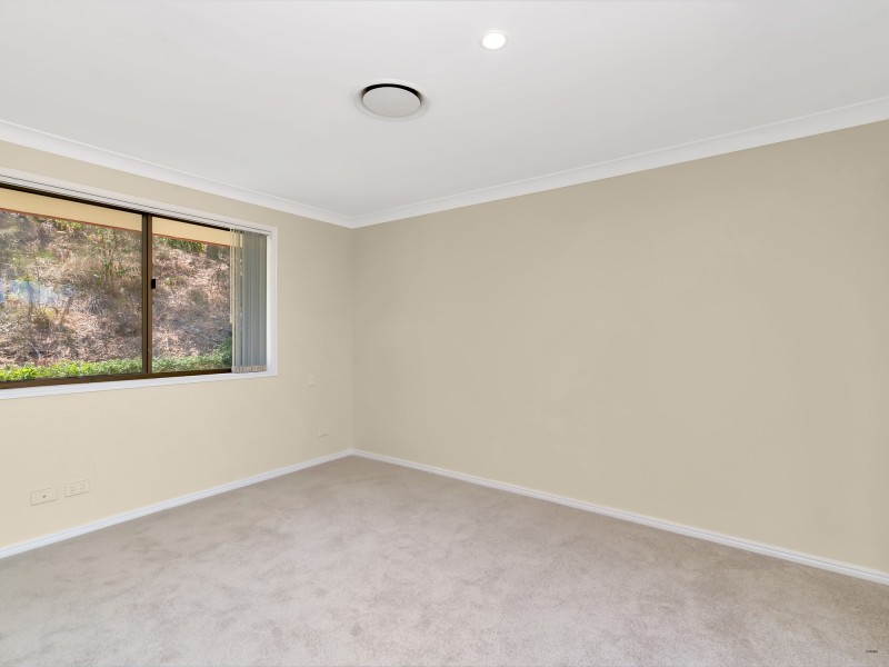 18 Bronzewing Close, Elanora QLD 4221