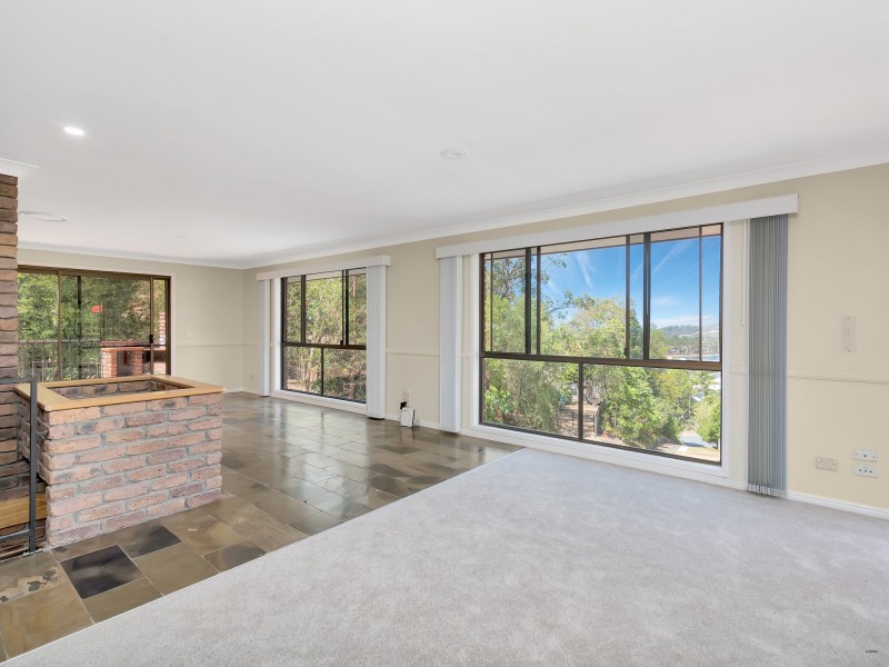18 Bronzewing Close, Elanora QLD 4221