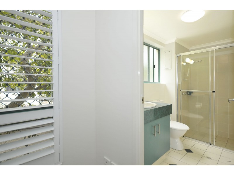 11/955 Gold Coast Highway, Palm Beach QLD 4221