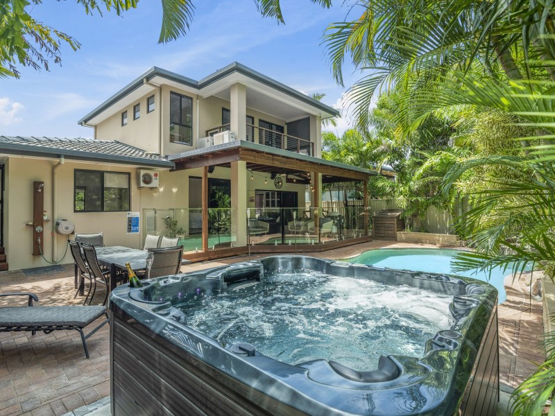 10 Tabilban Street, Burleigh Heads QLD 4220
