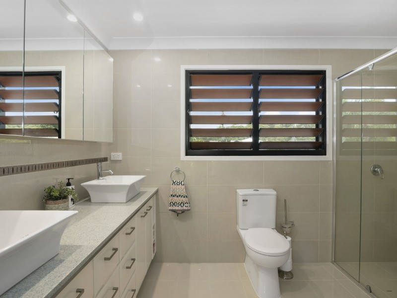 10 Tabilban Street, Burleigh Heads QLD 4220