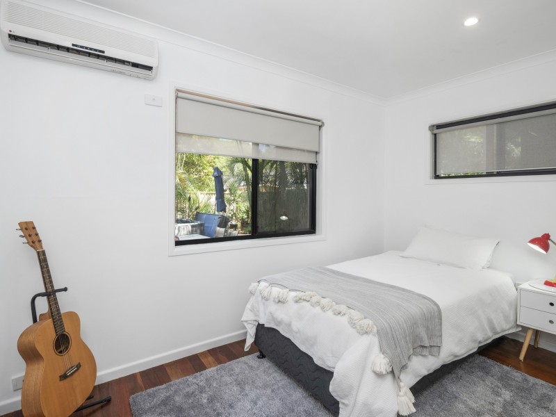 10 Tabilban Street, Burleigh Heads QLD 4220