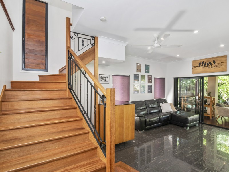 10 Tabilban Street, Burleigh Heads QLD 4220