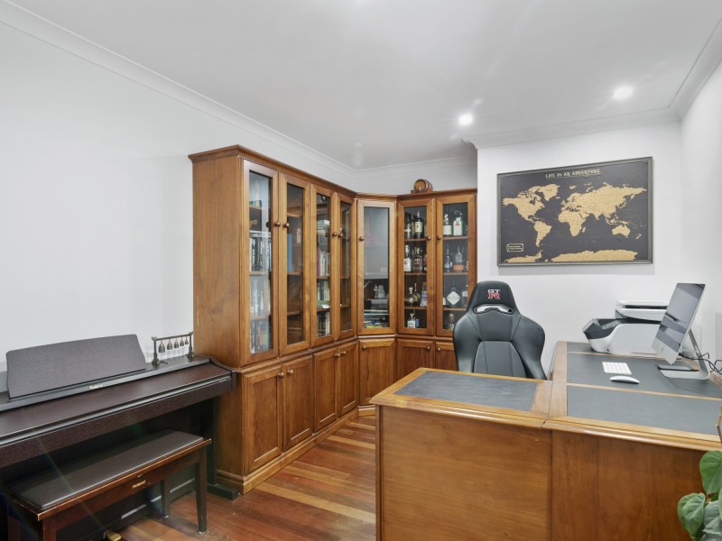 10 Tabilban Street, Burleigh Heads QLD 4220