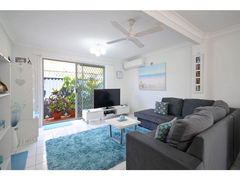 1/25 Twenty Seventh Avenue, Palm Beach QLD 4221