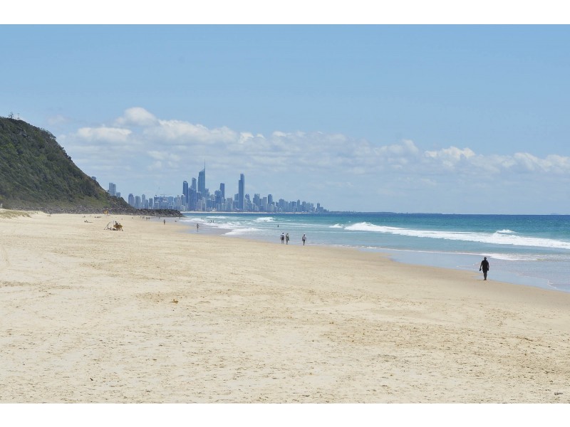 1/25 Twenty Seventh Avenue, Palm Beach QLD 4221