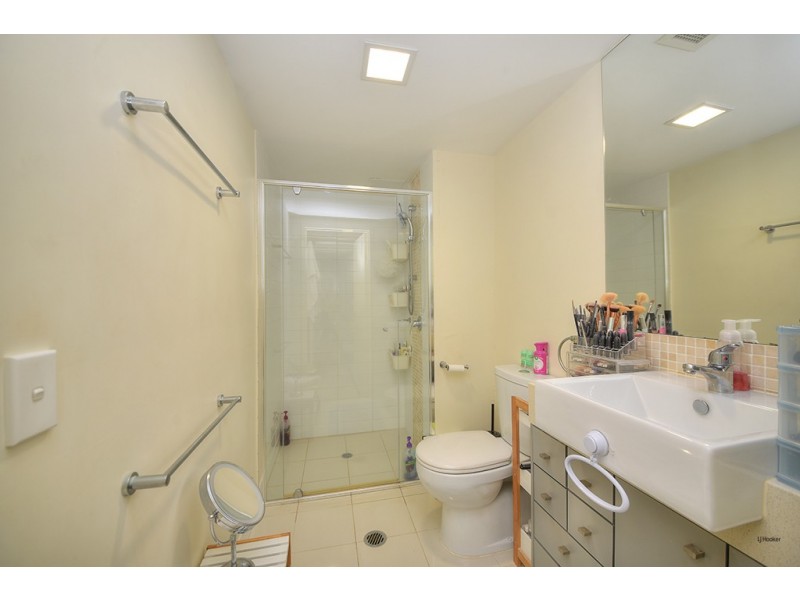 1106/10 Fifth Avenue, Palm Beach QLD 4221