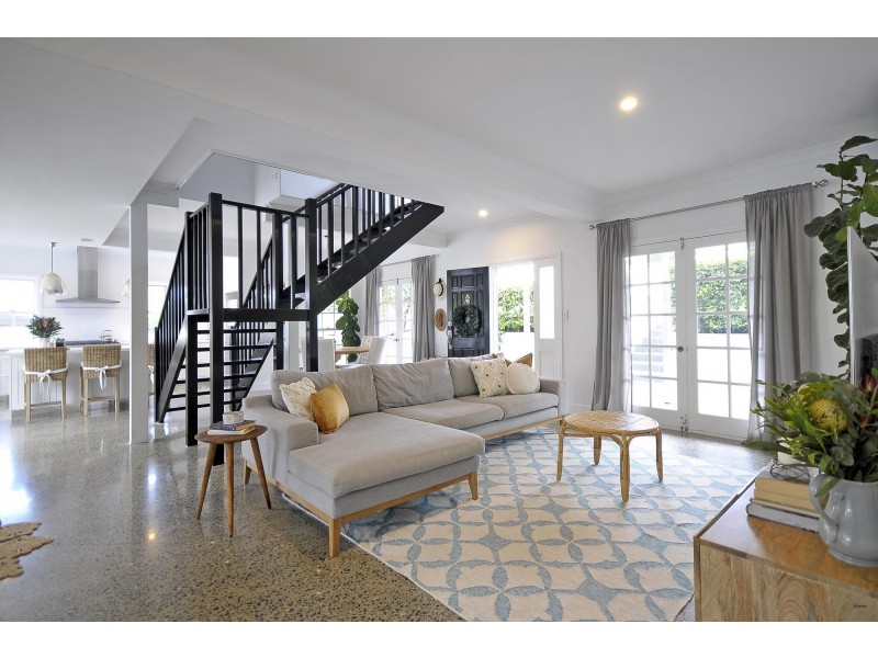 19 Beaumont Court, Currumbin Waters QLD 4223