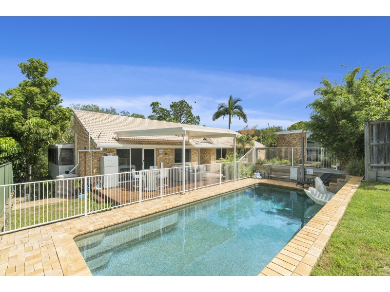 22 Swanbourne Way, Elanora QLD 4221