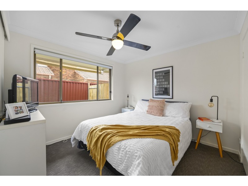 2/4 Cotinga Crescent, Burleigh Waters QLD 4220