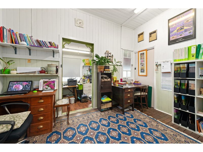 40 Currumbin Creek Road, Currumbin Waters QLD 4223