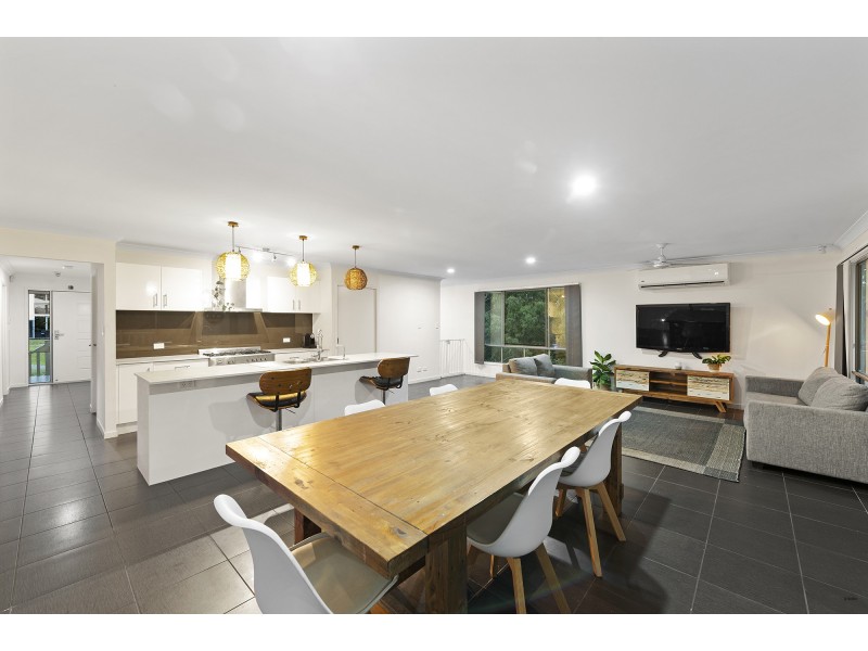 4 Pitta Court, Gilston QLD 4211